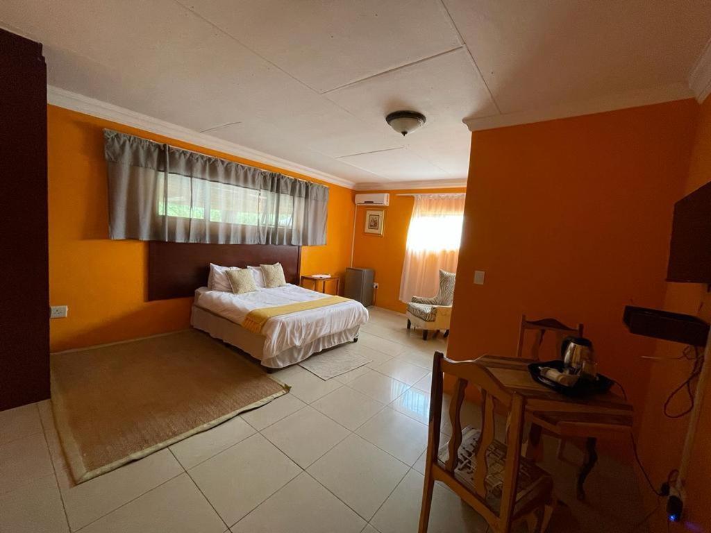 מלון בורחרספורט Khutsong Guests House מראה חיצוני תמונה