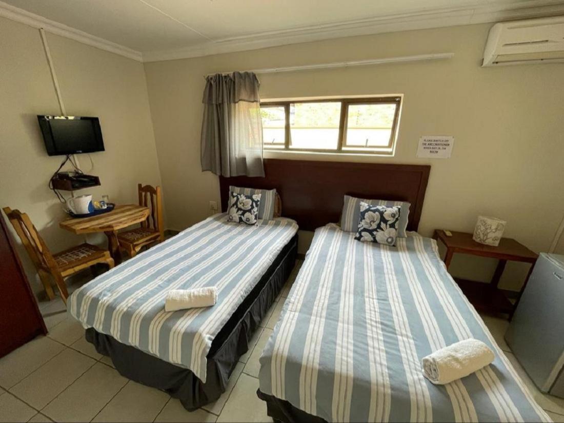 מלון בורחרספורט Khutsong Guests House מראה חיצוני תמונה