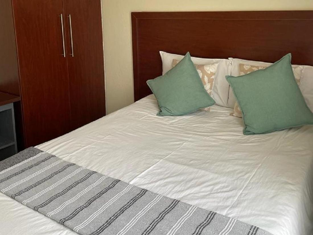 מלון בורחרספורט Khutsong Guests House מראה חיצוני תמונה